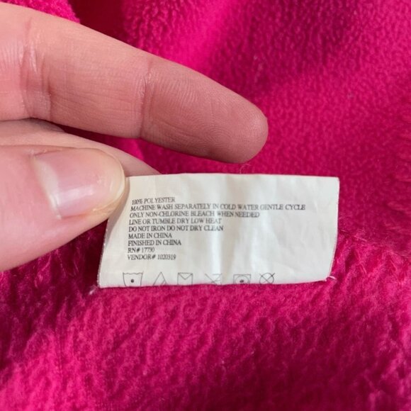 Fuchsia Blanket with Embroidered Flower Design - Picture 4 of 4